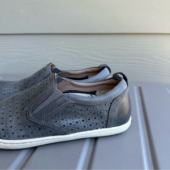 TAOS Court Leather Perforated Low Top Slip On Shoes Charcoal Leather Size 7 - Picture 4 of 8